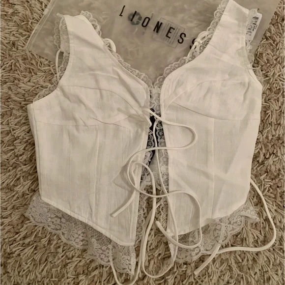 LIONESS TOP - Picture 4 of 5